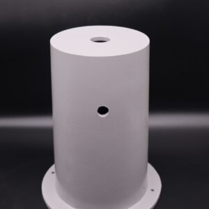 Porta-Motor para Amostrador de Grande Volume sem Controlador de Vazão Volumétrica. Características: Tubular, alumínio, 04 parafusos de inox, prensa-cabo e espigão. Abertura regulada para pressão manométrica de 20 cmH2O.